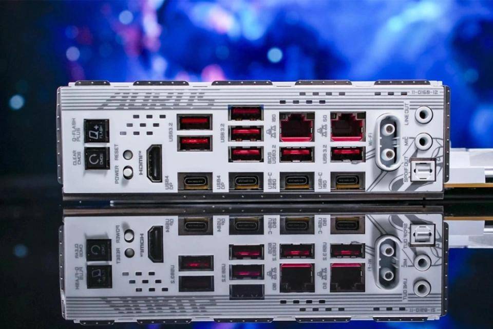 X3D系列主板免费提升游戏性能不朽情缘高端主板“模范生”技嘉