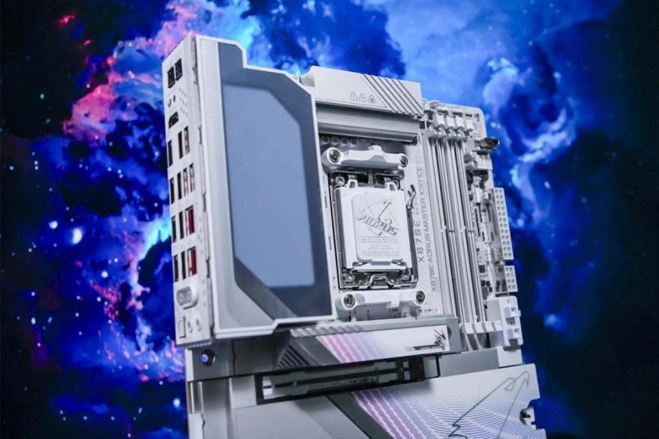 X3D系列主板免费提升游戏性能不朽情缘高端主板“模范生”技嘉(图8)